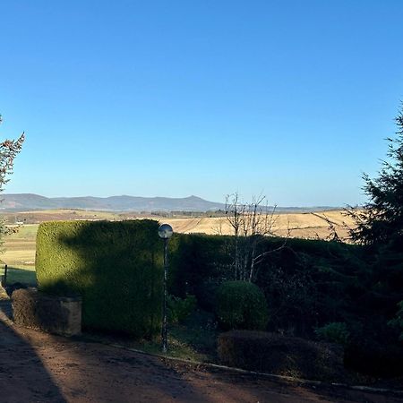 Awakening Alchemy Retreat Centre Panzió Inverurie Kültér fotó