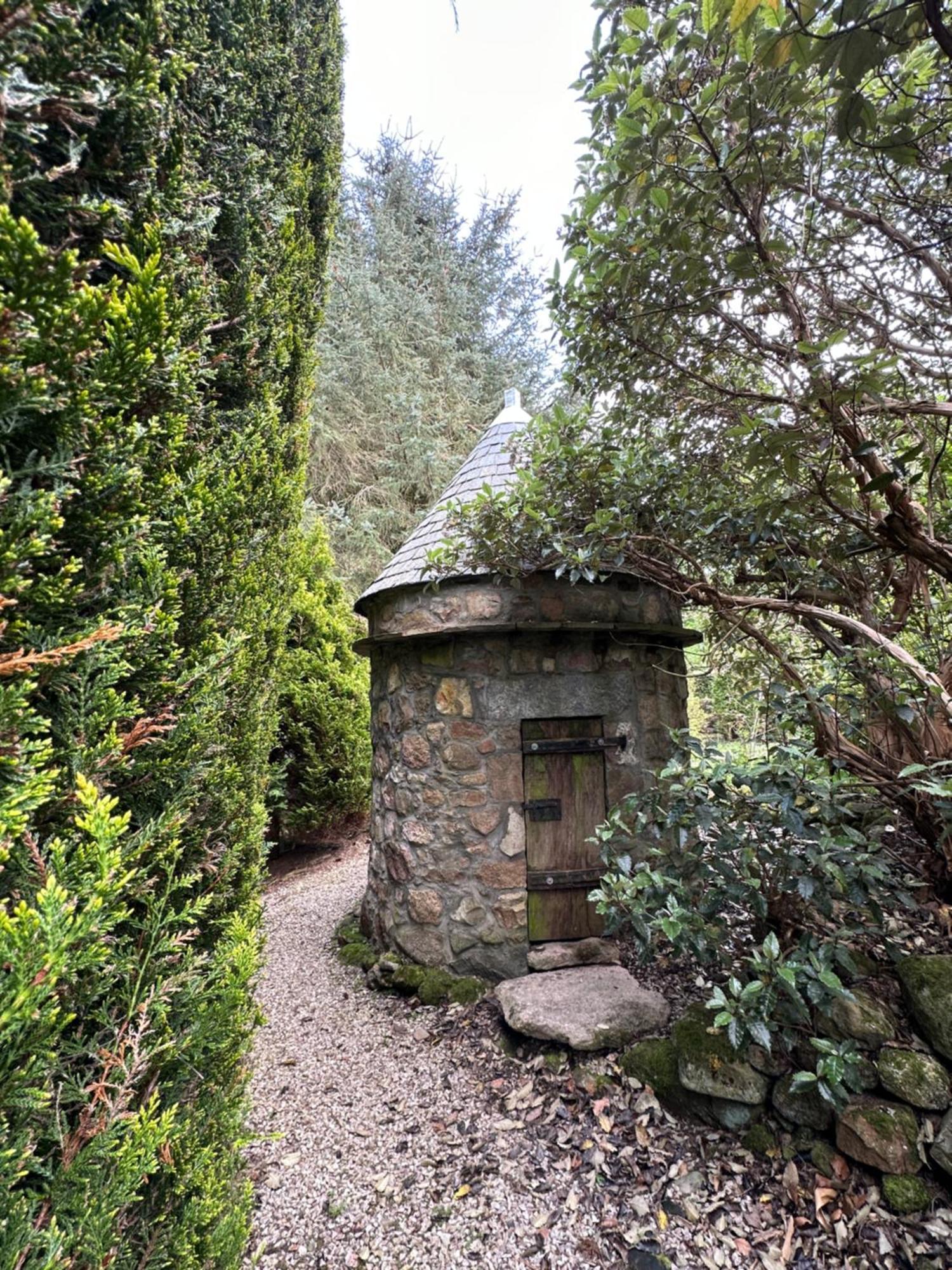 Awakening Alchemy Retreat Centre Panzió Inverurie Kültér fotó