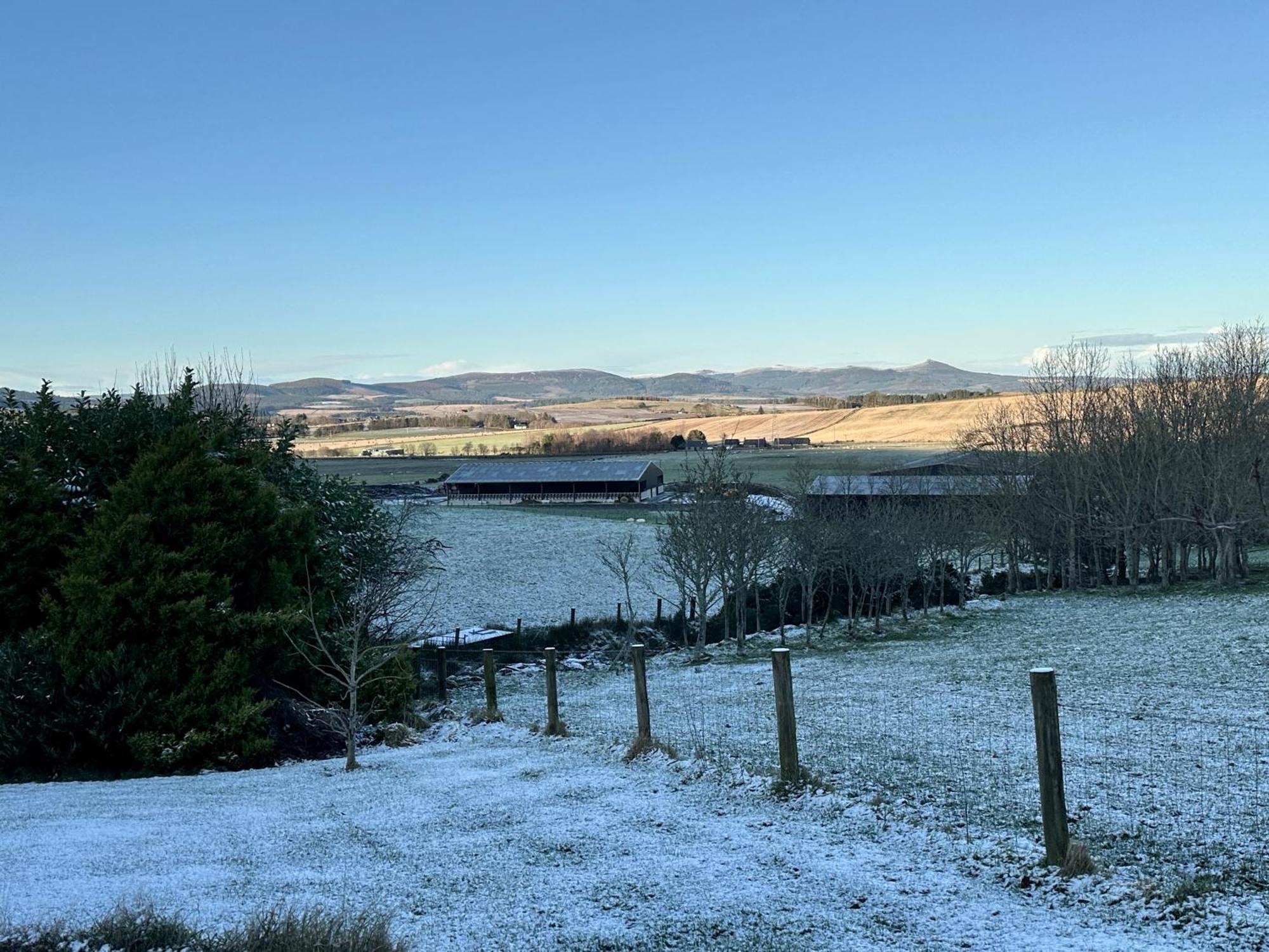 Awakening Alchemy Retreat Centre Panzió Inverurie Kültér fotó