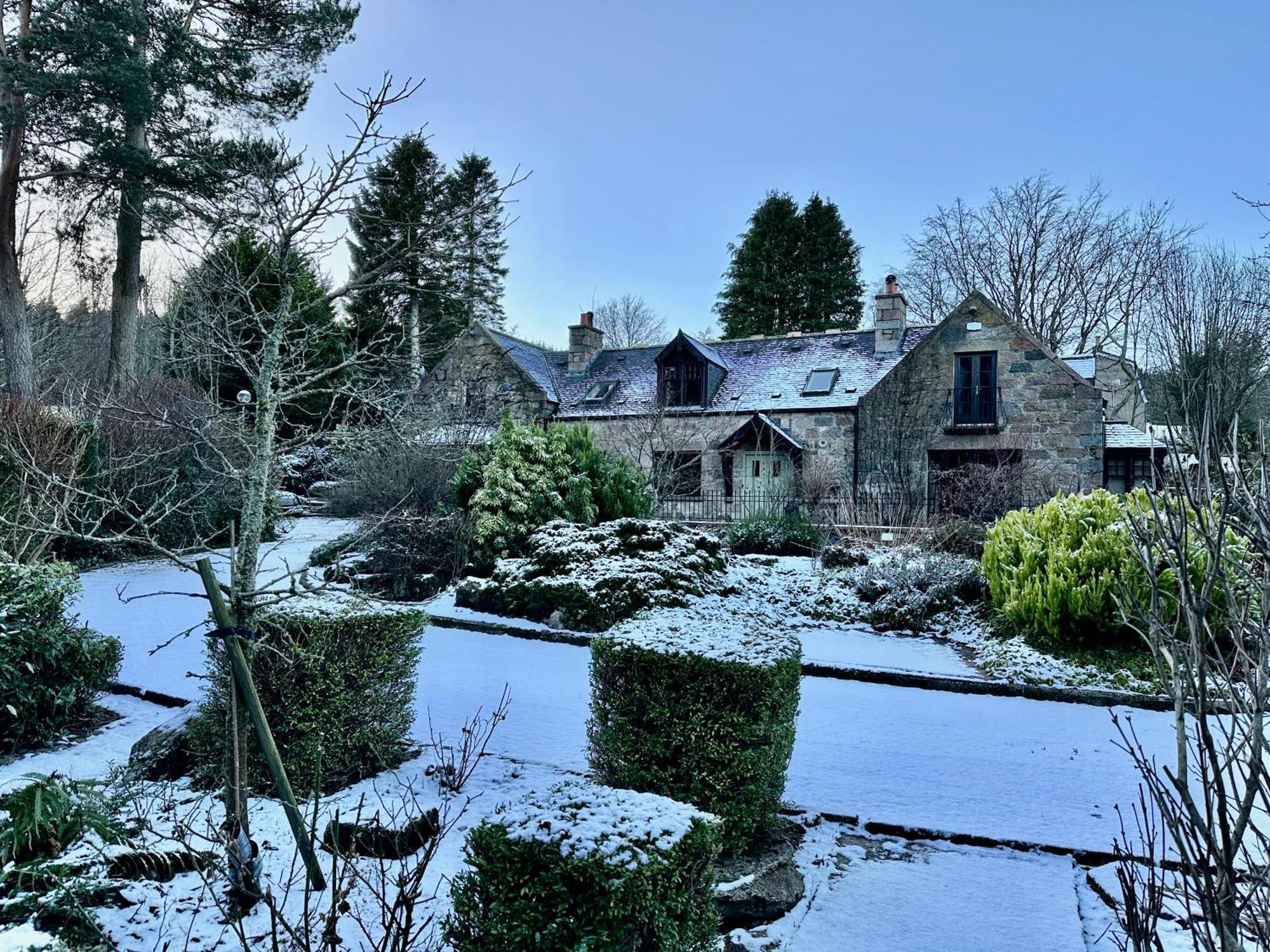 Awakening Alchemy Retreat Centre Panzió Inverurie Kültér fotó